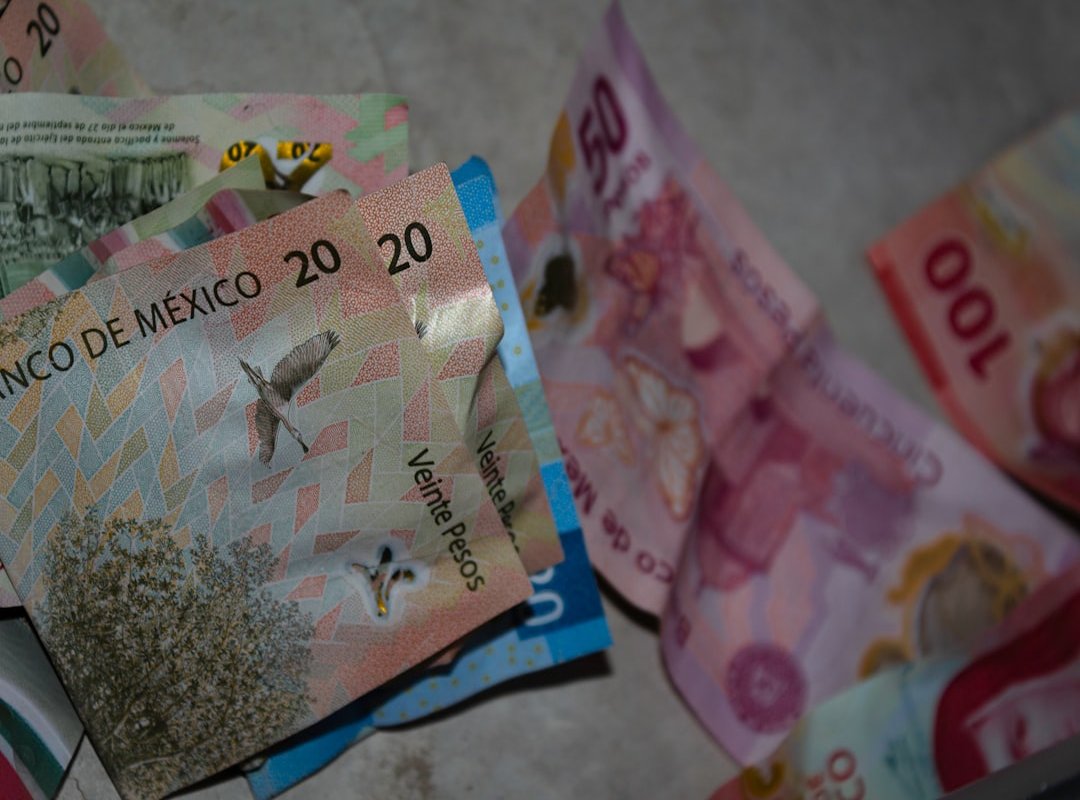 Why Major Chilean Transactions are Priced in UF, Not Pesos