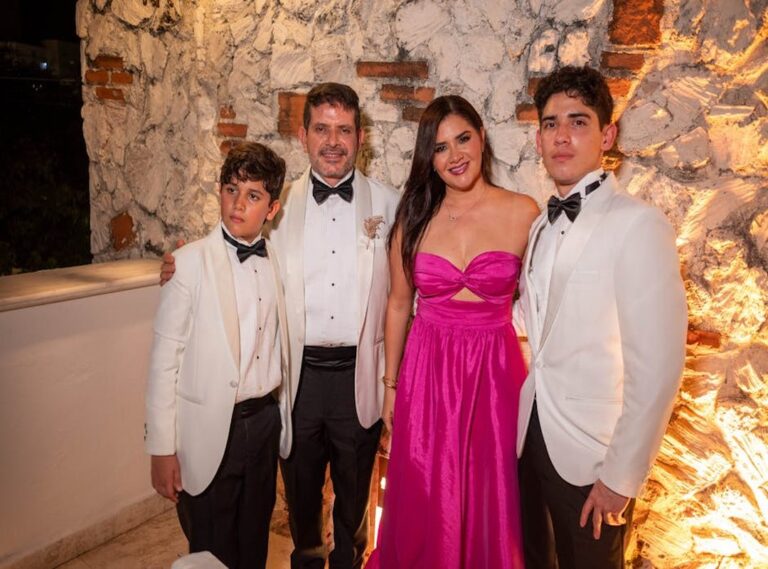 afra blanco tiene hijos