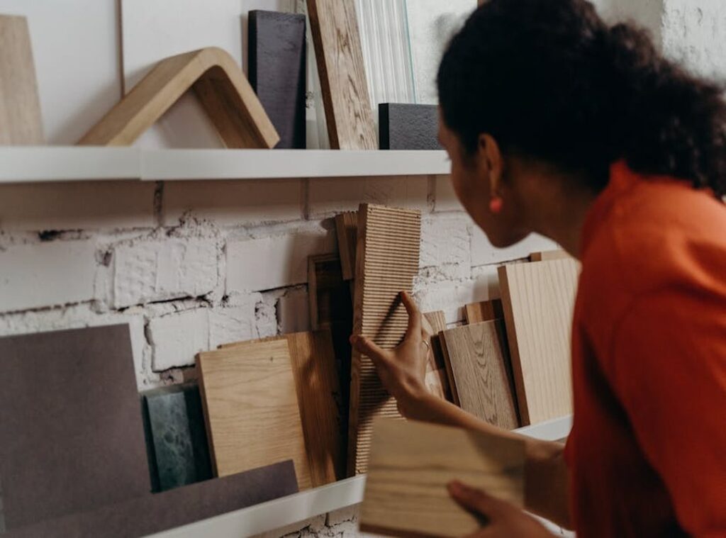 How to Choose the Right Wall Coverings Mrshomint